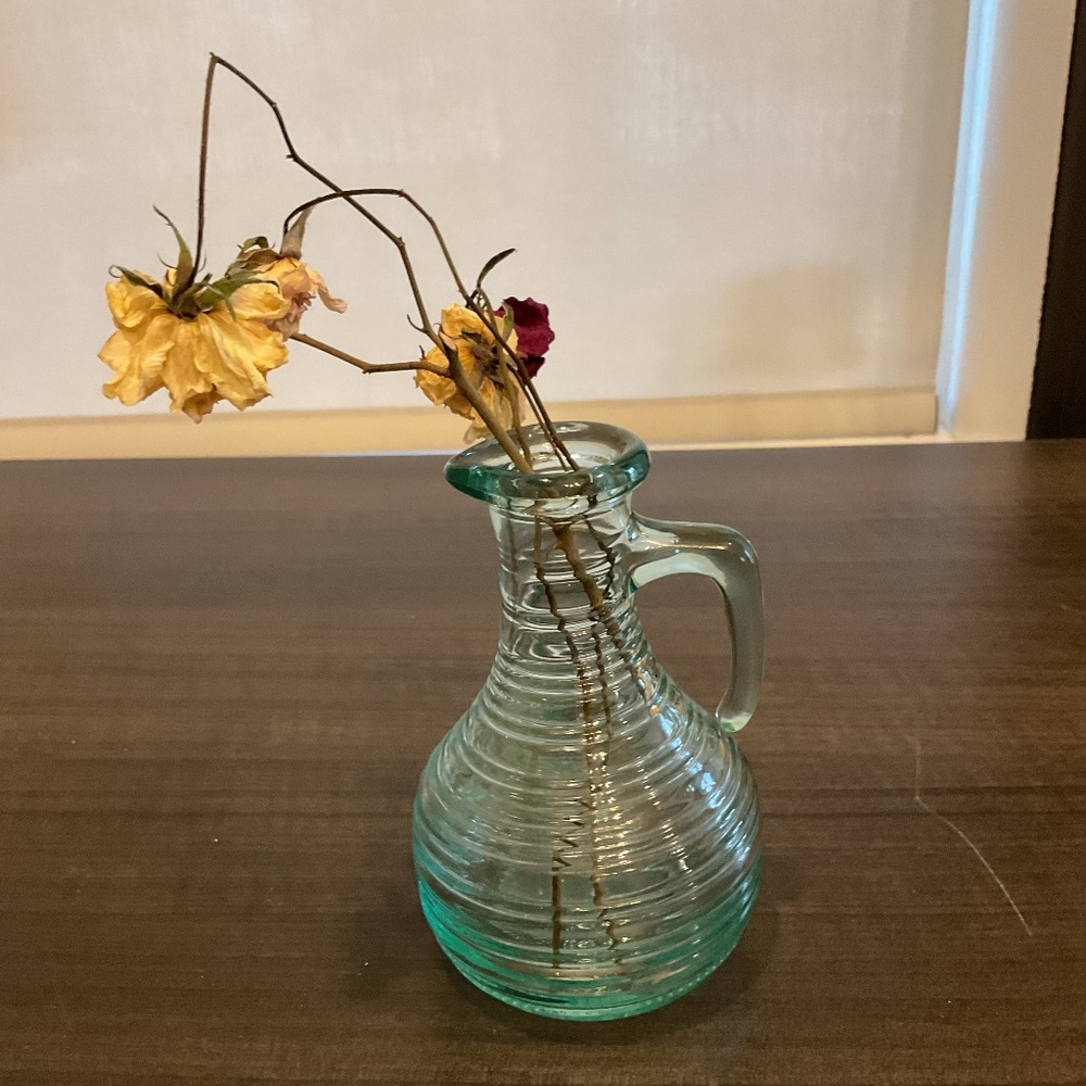 Bud vase